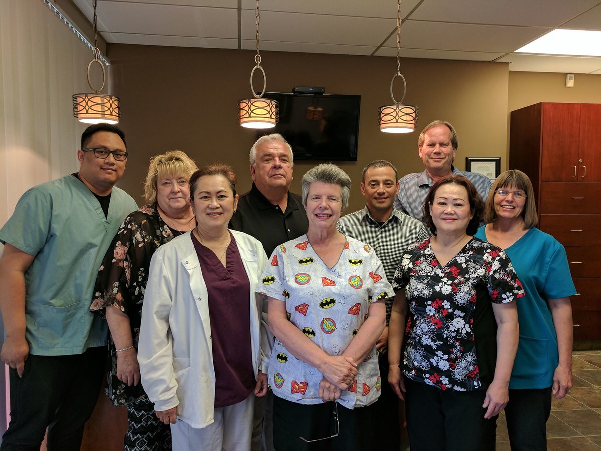 عيادة A و B لطب الأسنان - A and B Denture Clinic