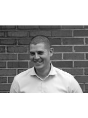 قدم الآس في الحركة - كارديف - Ace Feet In Motion - Cardiff