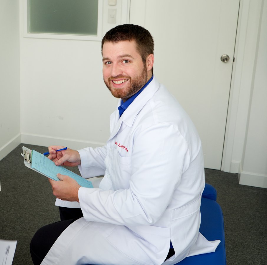 عيادة تقويم العمود الفقري الأمريكية هانوي - American Chiropractic Clinic Hanoi