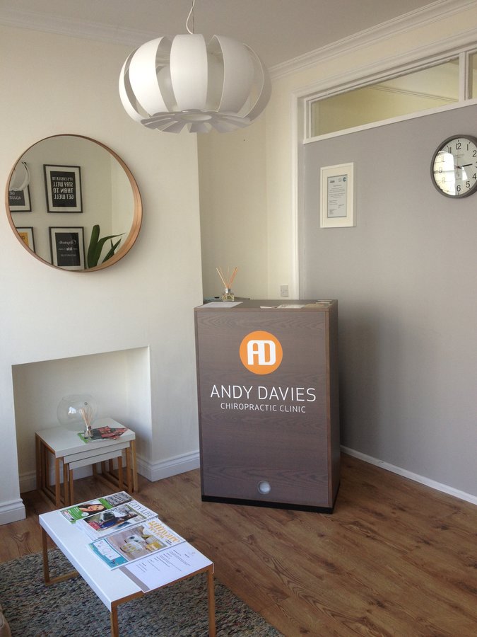 آندي ديفيز عيادة تقويم العمود الفقري - Andy Davies Chiropractic Clinic