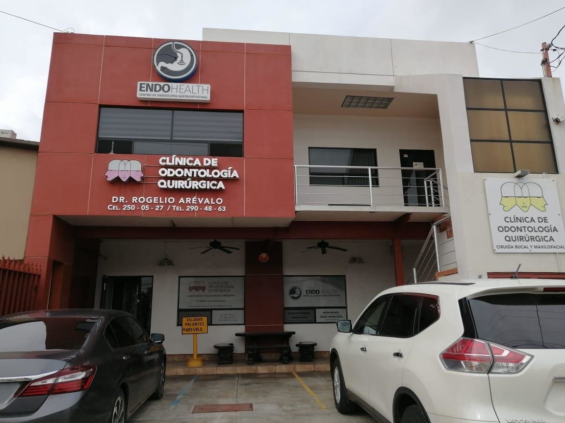 عيادة أريفالو للأسنان - AREVALO DENTAL CLINIC