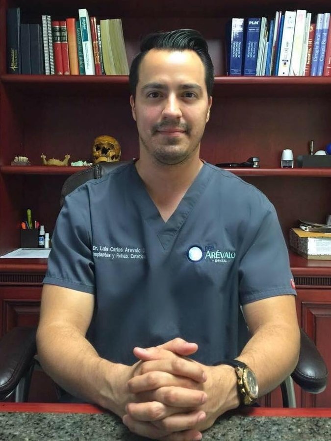 عيادة أريفالو للأسنان - AREVALO DENTAL CLINIC