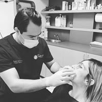عيادة أريفالو للأسنان - AREVALO DENTAL CLINIC