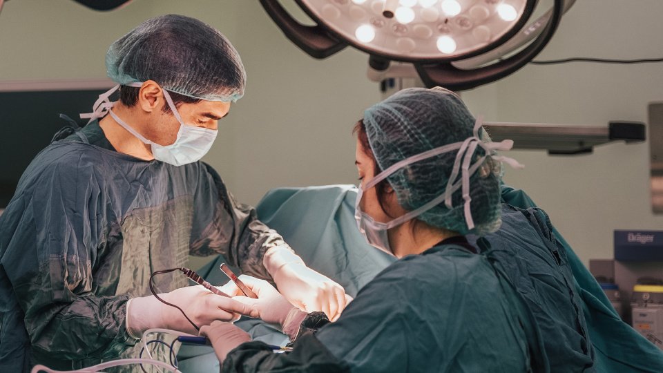 Asım Uslu Plastic Reconstructive and Aesthetic Surgery - Asım Uslu Plastic Reconstructive and Aesthetic Surgery