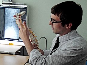 العودة إلى عيادة العافية بتقويم العمود الفقري - Back to Wellness Chiropractic Clinic