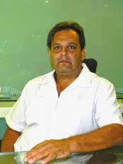 مركز بوتيللو لطب الأسنان - Botello Dental Center