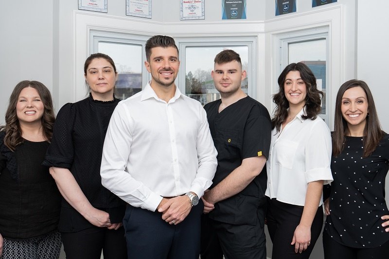عيادة برلنغتون لطب الأسنان - Burlington Denture Clinic