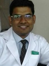 ابتسامات المشاهير - عيادة C.V راماناجار - Celebrity Smiles - C.V Ramanagar Clinic