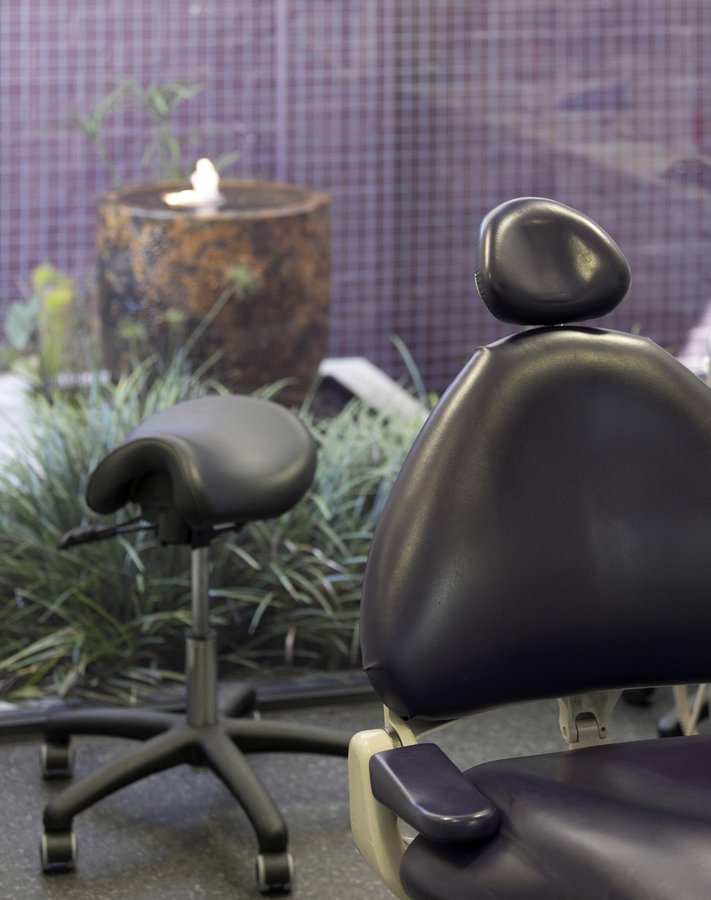 ابتسامات المئوية - Centennial Smiles