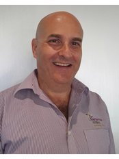 ابتسامات المئوية - Centennial Smiles