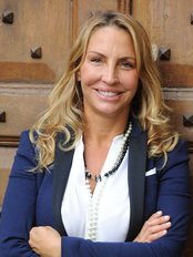 Cinzia Luccioli Chirurgo Estetico - Firenze - Cinzia Luccioli Chirurgo Estetico - Firenze