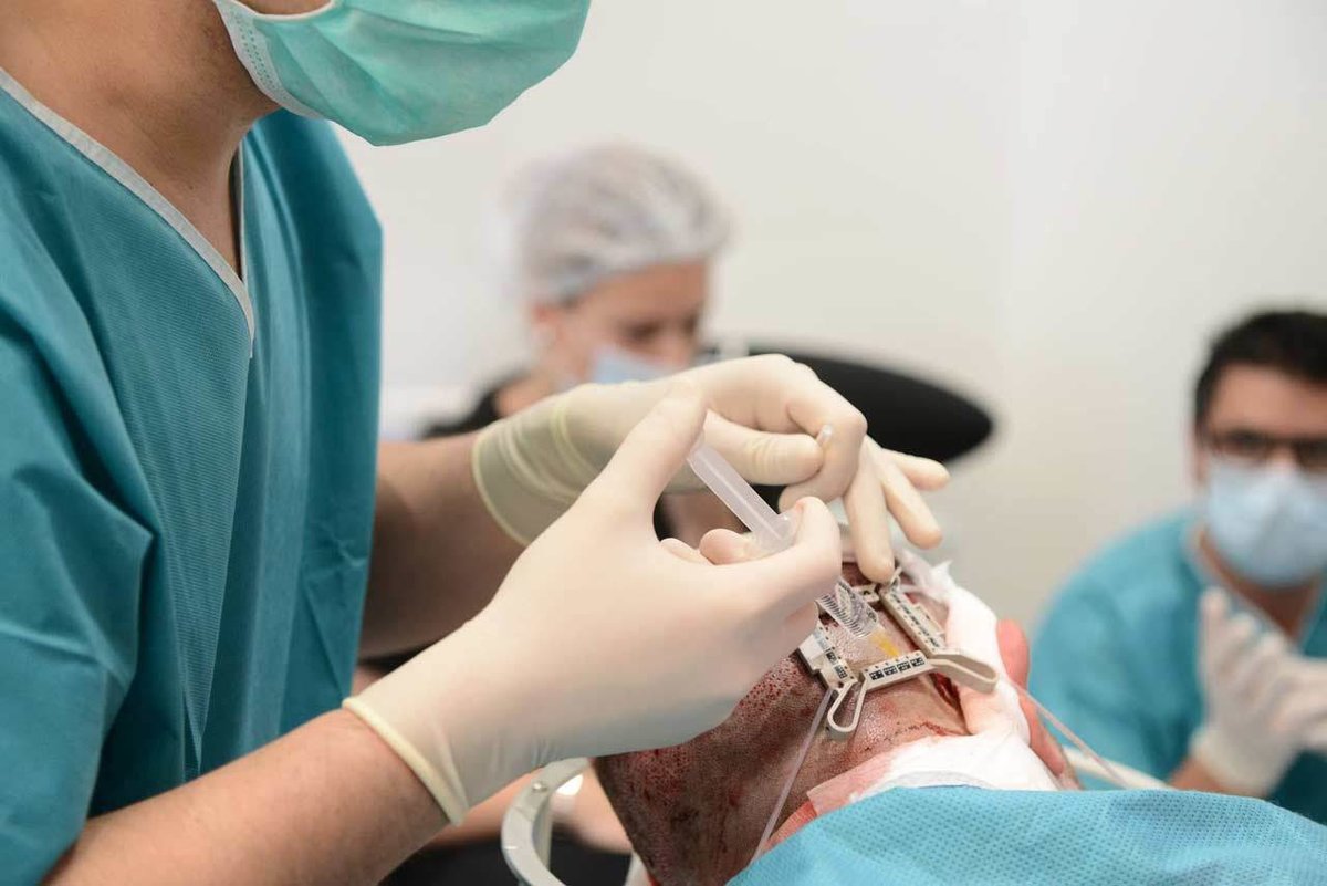 عيادة زراعة الشعر في باريس - Clinic of Hair Transplant in Paris
