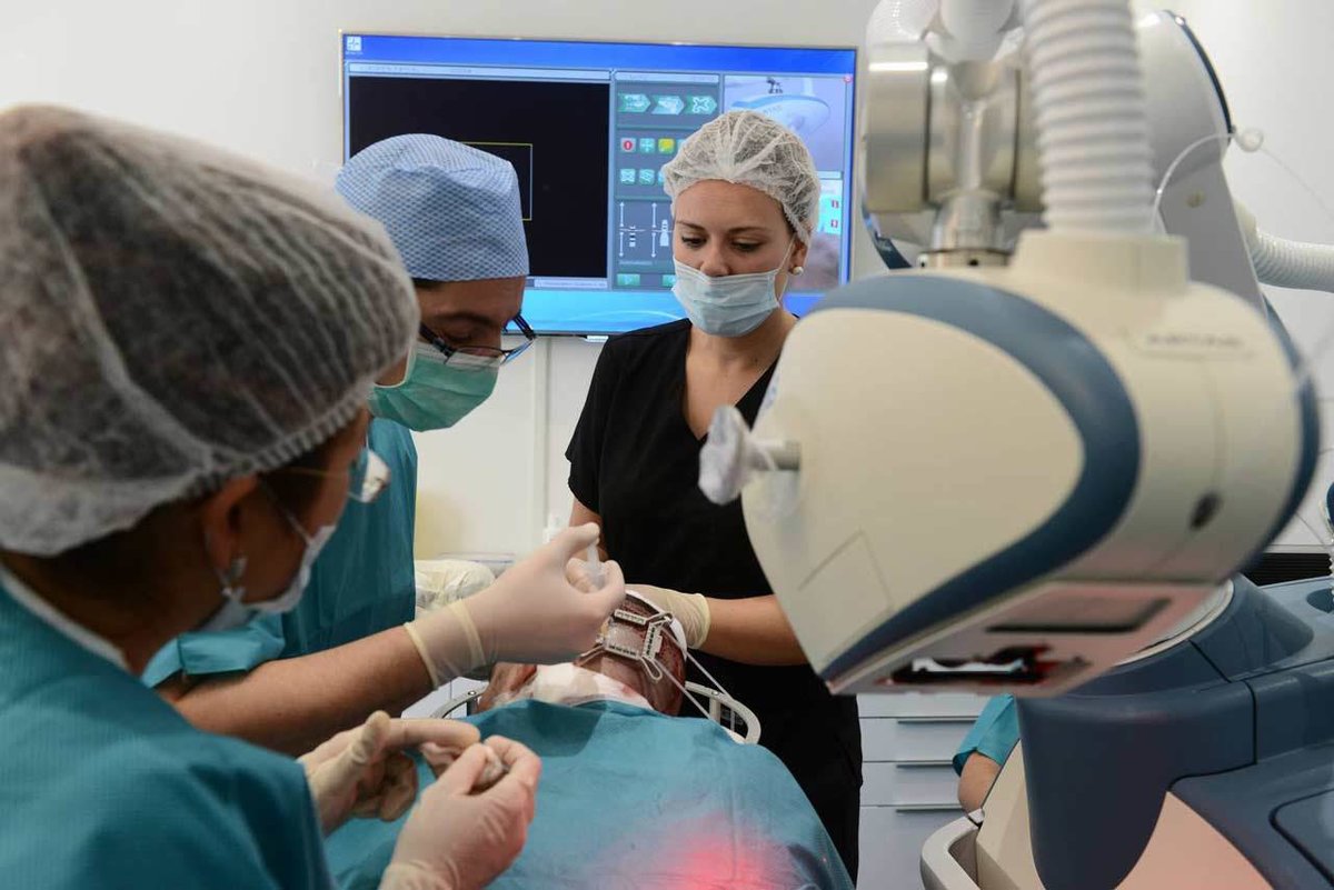 عيادة زراعة الشعر في باريس - Clinic of Hair Transplant in Paris