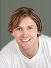 Clinicas Dentárias A Sorrir - Parede - Clinicas Dentárias A Sorrir - Parede