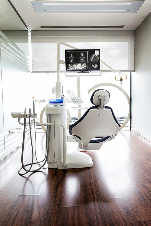 CLOE - Clinica de Odontologia Especializada - CLOE - Clinica de Odontologia Especializada