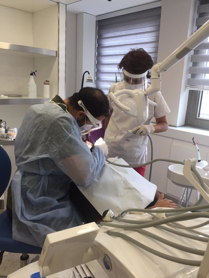 CROWN ESTETIK الأسنان - CROWN ESTETIK DENTAL