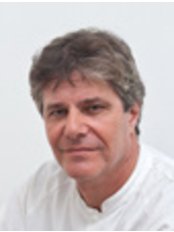 سيريل روزمبلوم، Osteopath D.O. - Cyril Rosemblaum, Osteopath D.O.