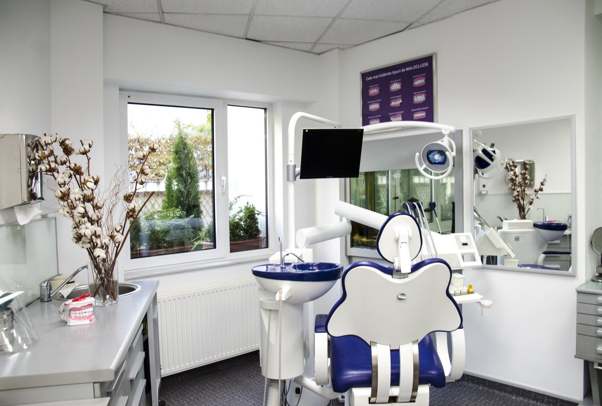 Dent Estet Clinic - Dent Estet Clinic