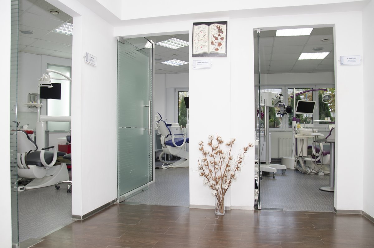 Dent Estet Clinic - Dent Estet Clinic