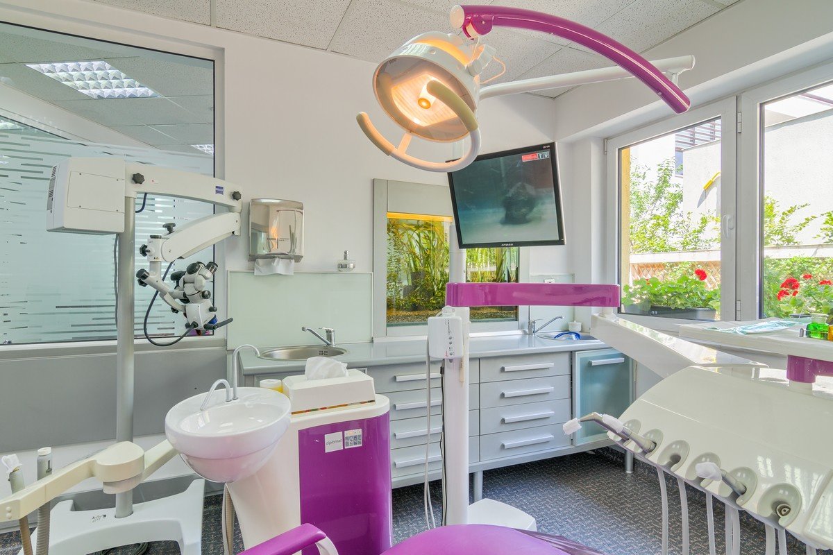 Dent Estet Clinic - Dent Estet Clinic