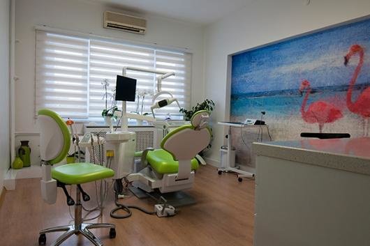 دنت يونايتد - Dent United