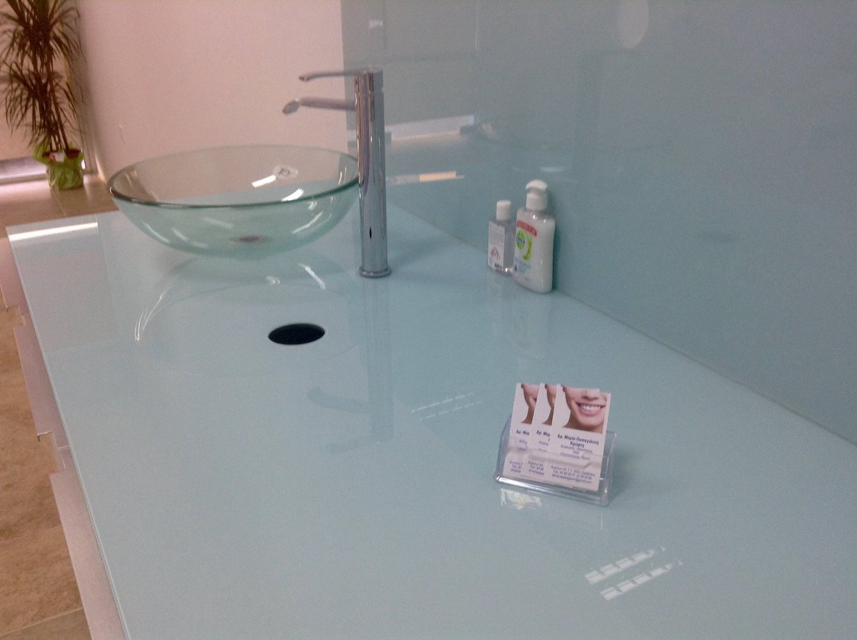 DENTAL CLINIC DR.MARIA PAPAGIANNI -KRYFTH - DENTAL CLINIC DR.MARIA PAPAGIANNI -KRYFTH