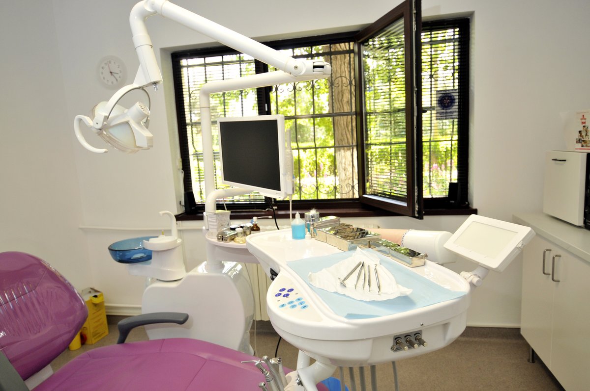 Dental Clinic Taradent - Dr. Omer Filiz - Dental Clinic Taradent - Dr. Omer Filiz