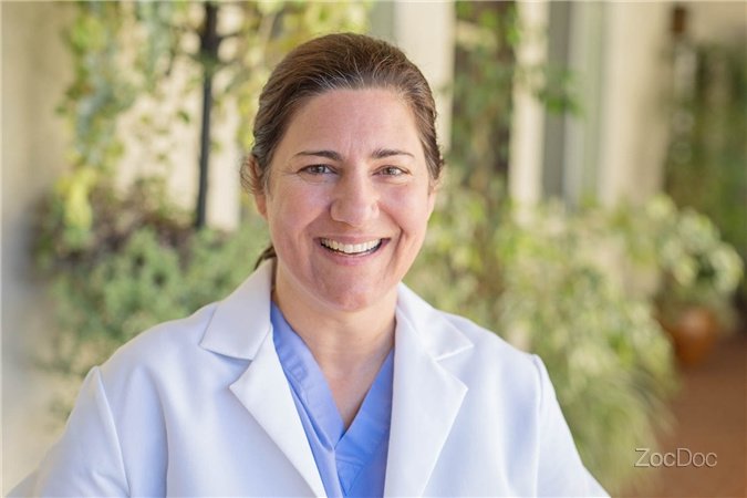 مركز الأمراض الجلدية في لا جولا - Dermatology Center of La Jolla