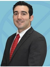 عيادة الأمراض الجلدية ومستحضرات التجميل والجراح - Dermatology Clinic, Cosmetic and Surgeon