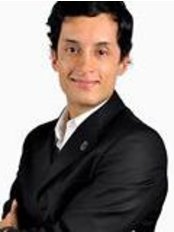 دييغو أرماندوسيروخانو بلاستيكو - Diego ArmandoCirujano Plastico