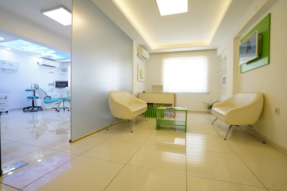 Dişhekimi Başak Balanlı Türkoğlu - Dişhekimi Başak Balanlı Türkoğlu