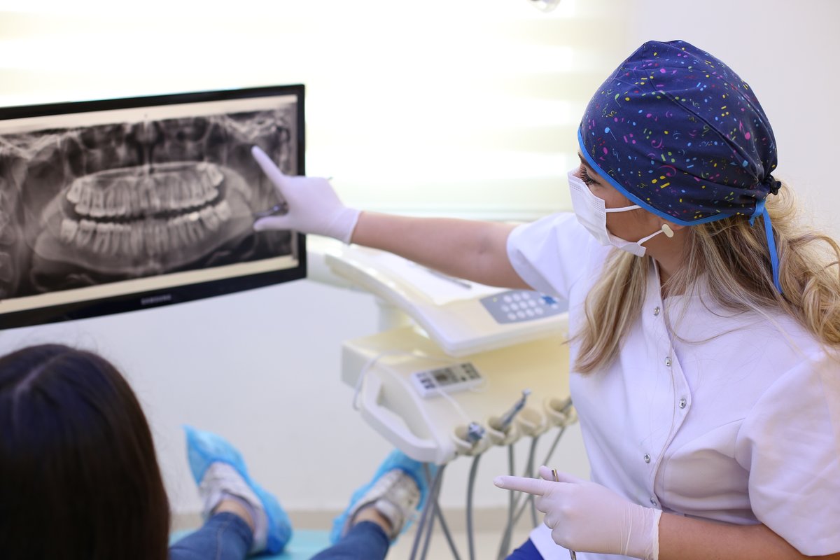 Dişhekimi Başak Balanlı Türkoğlu - Dişhekimi Başak Balanlı Türkoğlu