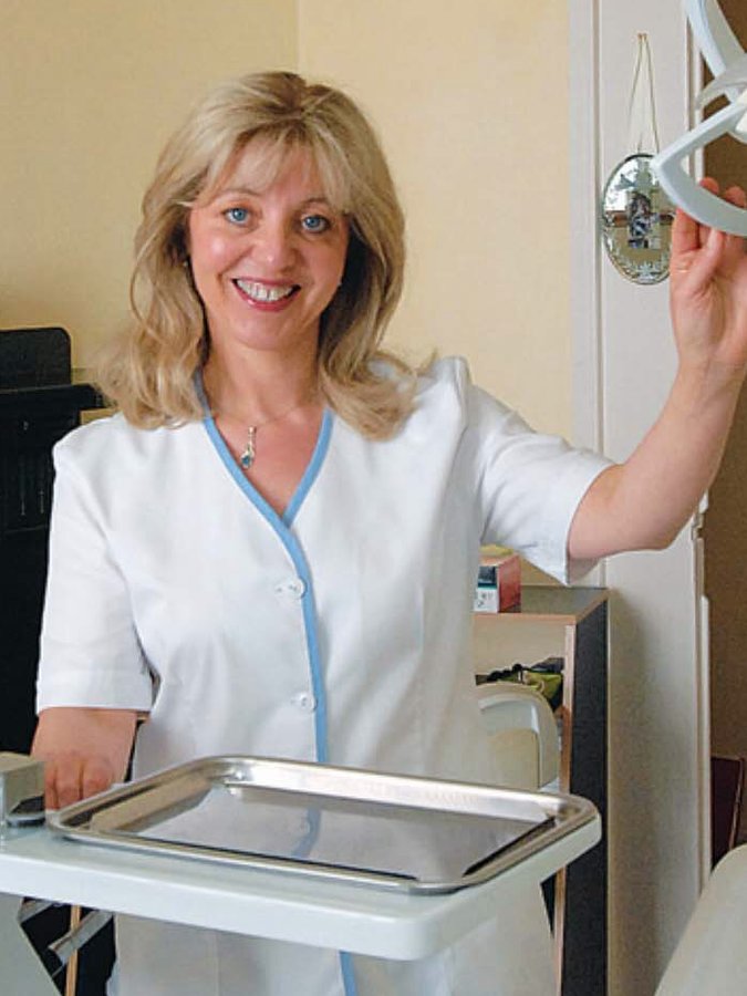 Dr Alison J Brown BDS - Dr Alison J Brown BDS