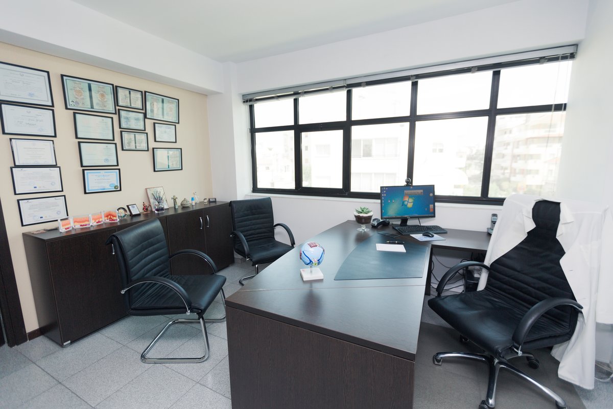 Dr. Antonis Glykeriou Eye Center for Laser - Nicosia - Dr. Antonis Glykeriou Eye Center for Laser - Nicosia