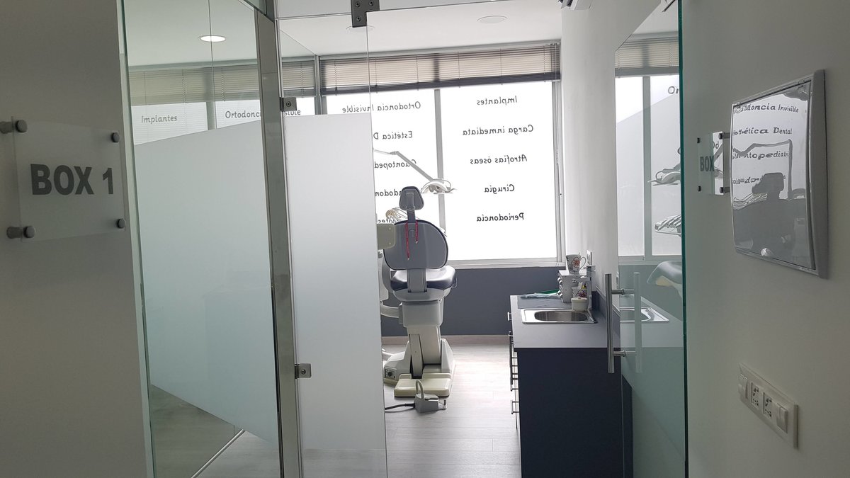 Dr. Badi Haddu (Clinica Dental Sonrisol) - Dr. Badi Haddu (Clinica Dental Sonrisol)