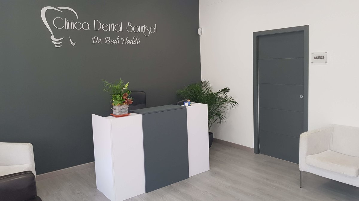 Dr. Badi Haddu (Clinica Dental Sonrisol) - Dr. Badi Haddu (Clinica Dental Sonrisol)