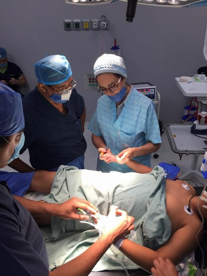 Dr. Carlos Alejos - Dr. Carlos Alejos