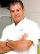 Dr. Carlos Eduardio Diaz Garcia - Dr. Carlos Eduardio Diaz Garcia