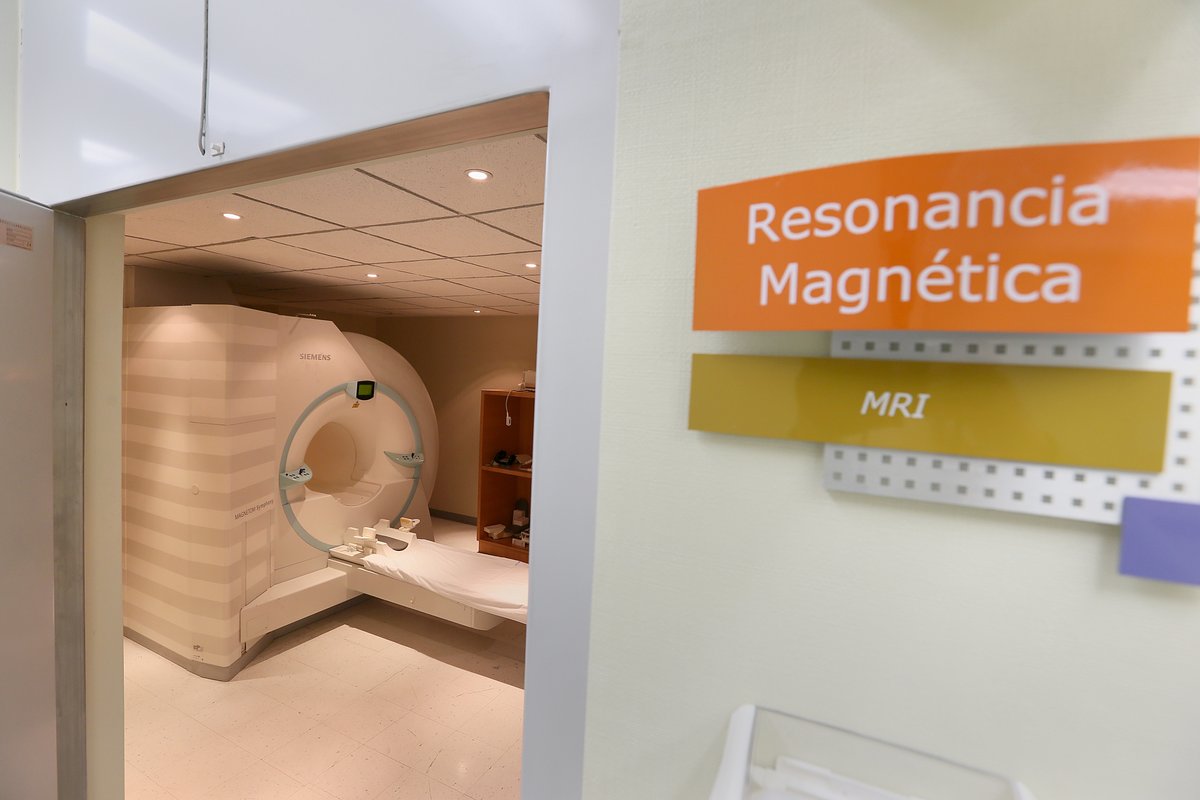 Dr. César Zepeda Najar - Dr. César Zepeda Najar