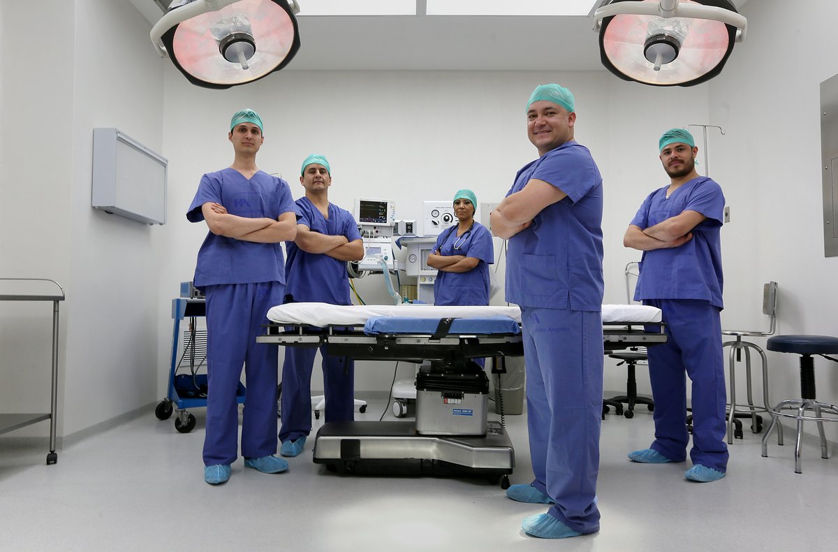 Dr. César Zepeda Najar - Dr. César Zepeda Najar