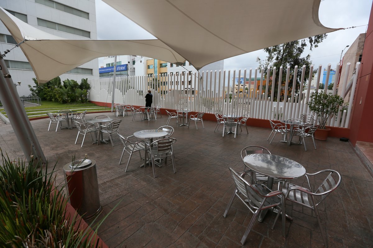 Dr. César Zepeda Najar - Dr. César Zepeda Najar