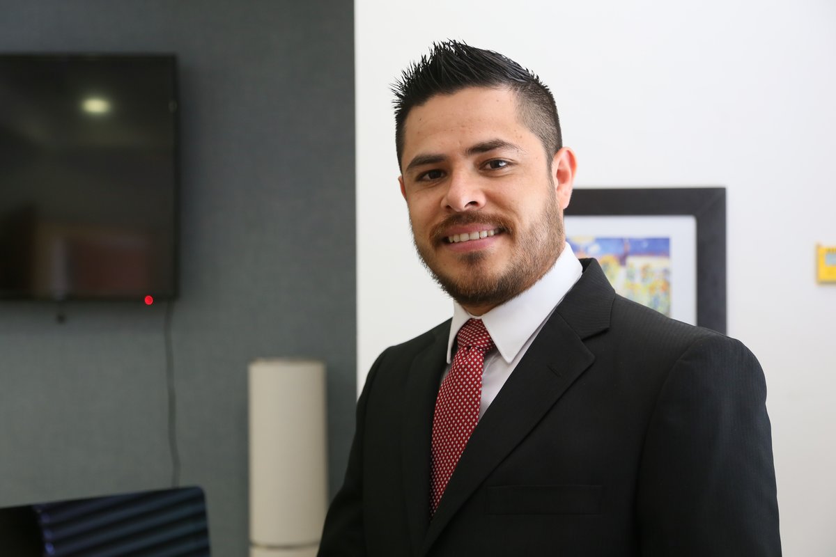 Dr. César Zepeda Najar - Dr. César Zepeda Najar