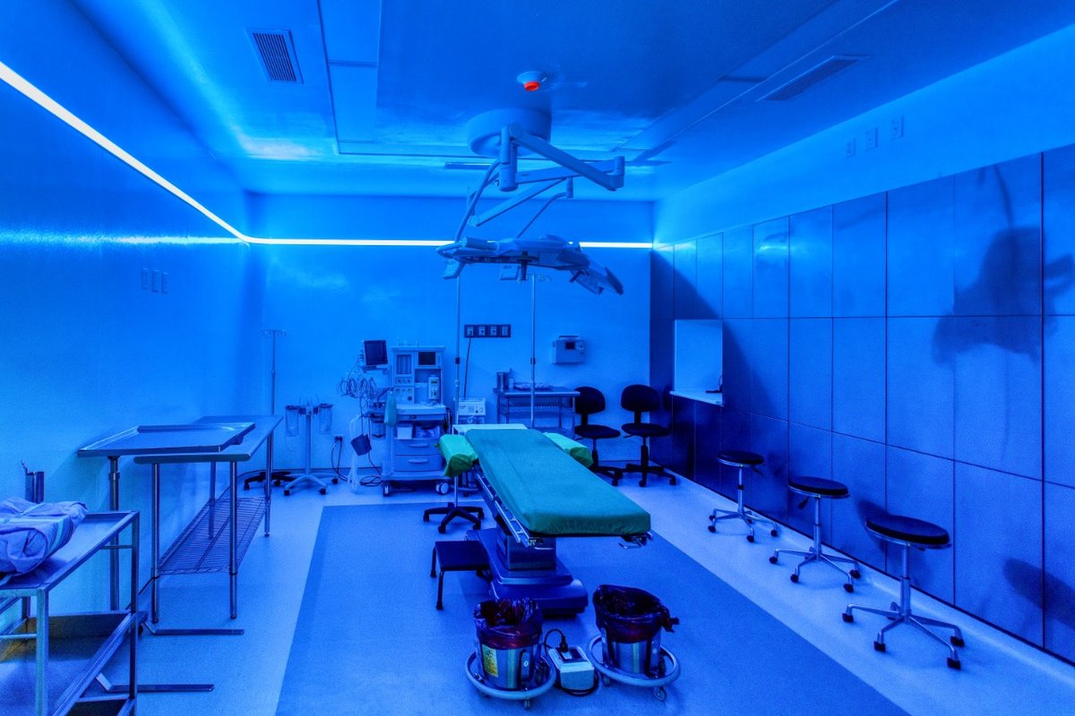 Dr. Eduardo Mejia - Dr. Eduardo Mejia