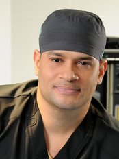 Dr. Emmanuel Perez - Dr. Emmanuel Perez