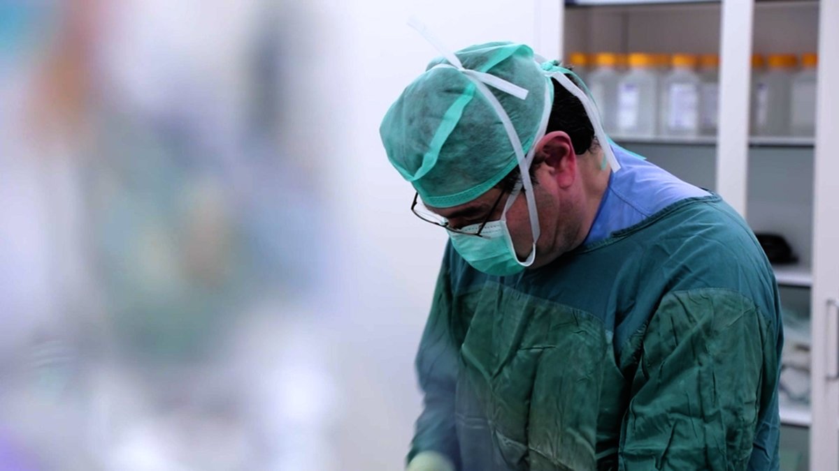 Dr Ercan Demiray MD, Aesthetic and Plastic Surgeon - Dr Ercan Demiray MD, Aesthetic and Plastic Surgeon