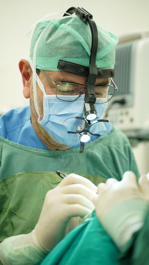 Dr Ercan Demiray MD, Aesthetic and Plastic Surgeon - Dr Ercan Demiray MD, Aesthetic and Plastic Surgeon