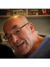 Dr. Frischmann - Dr. Frischmann