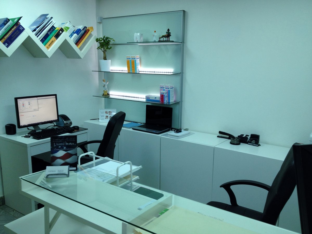 Dr. Gabriel Socias Dental Clinic - Dr. Gabriel Socias Dental Clinic