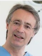 Dr. H. W. Hörl - Dr. H. W. Hörl