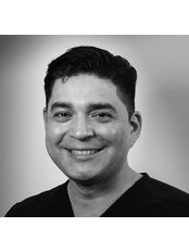 Dr Hector Garza - Dr Hector Garza